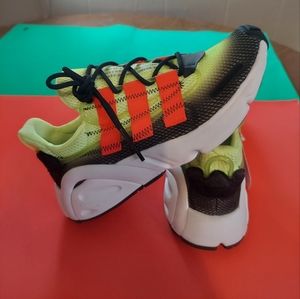 Adidas mens new! Size 7